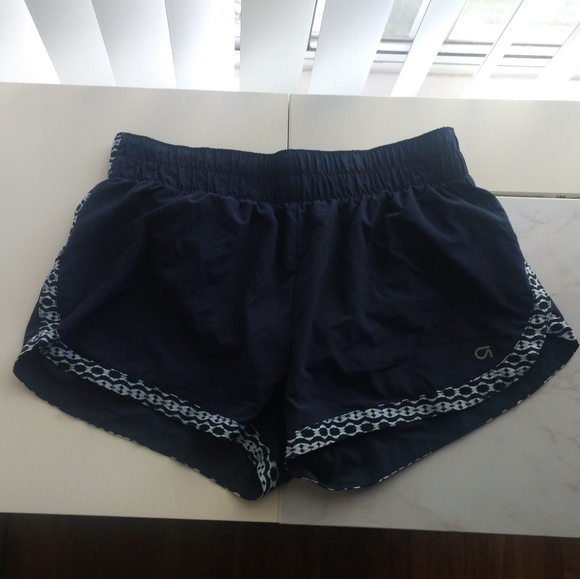 GapFit Shorts - Picture 1 of 3
